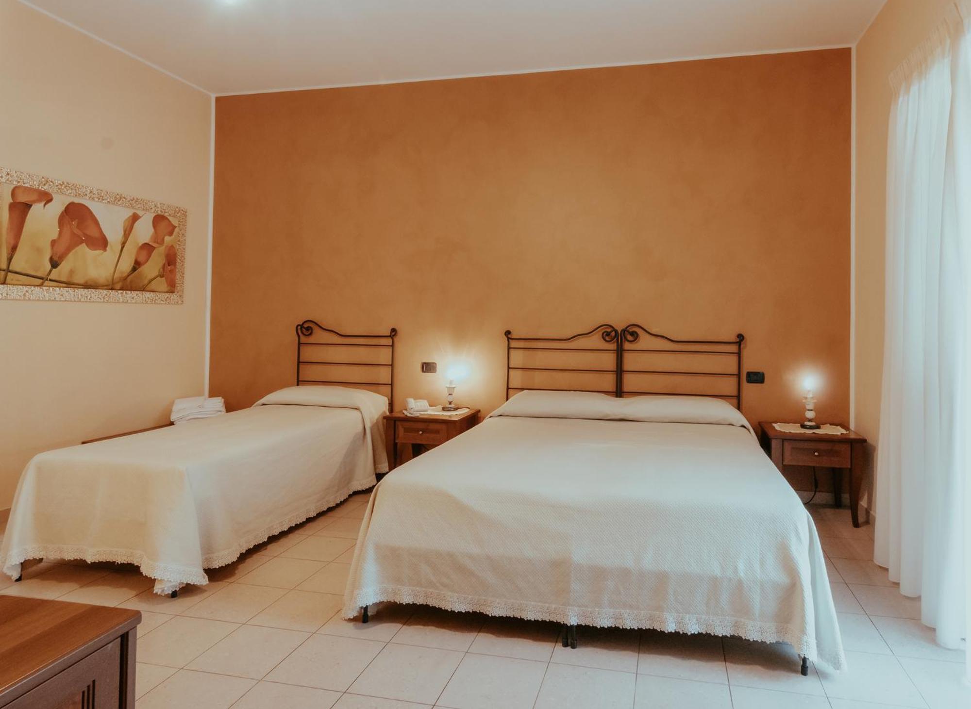 San Raffaele Hotel Restaurant & Resort Castelluccio Superiore Ngoại thất bức ảnh
